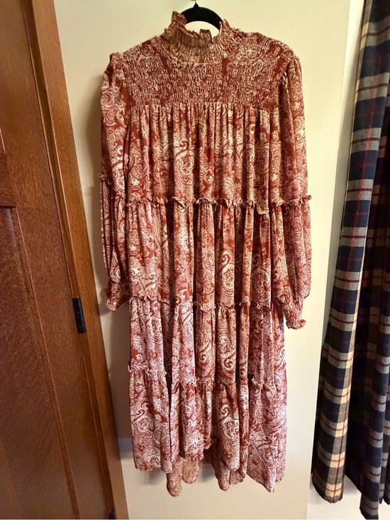 Dresses & Skirts - Boho Tiered Paisley Long Sleeve Dress in Rust